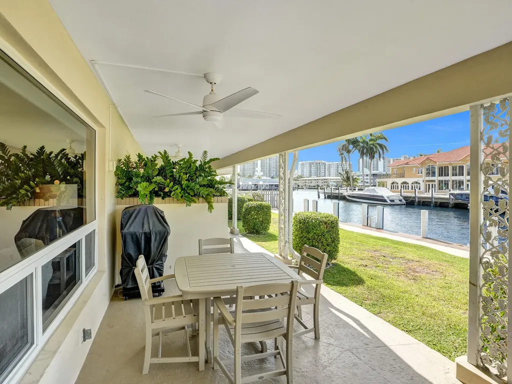 2866 NE 30th Street Fort Lauderdale FL 33306