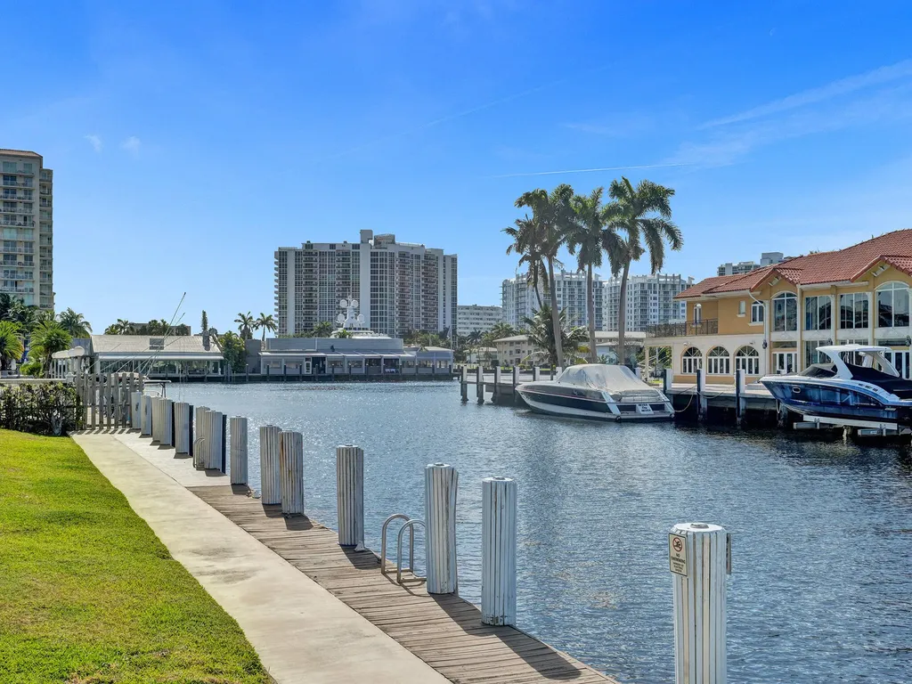 2866 NE 30th Street Fort Lauderdale FL 33306