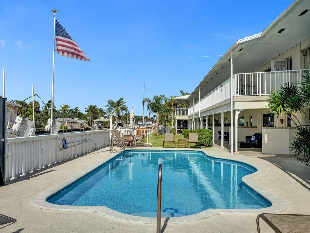 2866 NE 30th Street Fort Lauderdale FL 33306