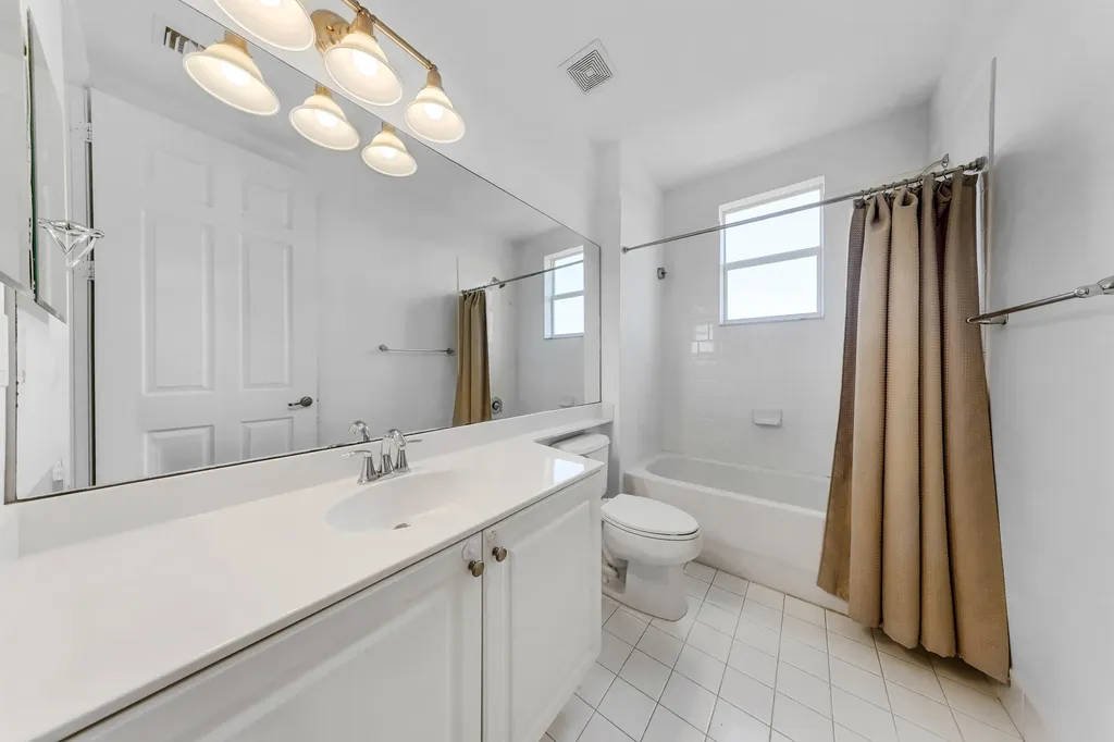 3600 Oaks Clubhouse Drive Pompano Beach FL 33069