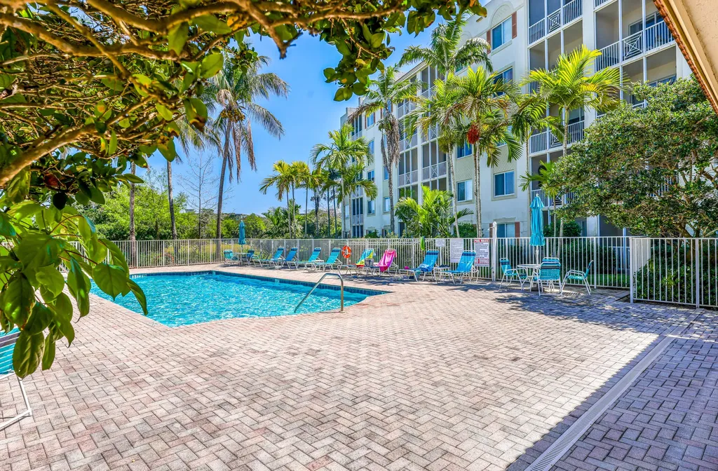 3600 Oaks Clubhouse Drive Pompano Beach FL 33069