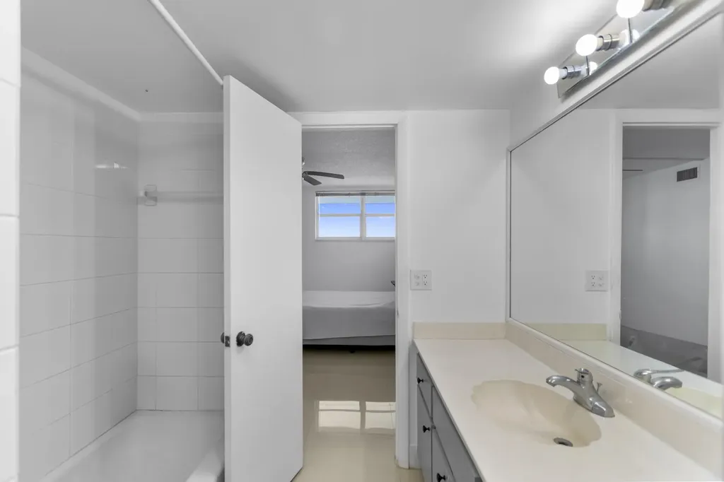 3100 NE 49th Street Fort Lauderdale FL 33308