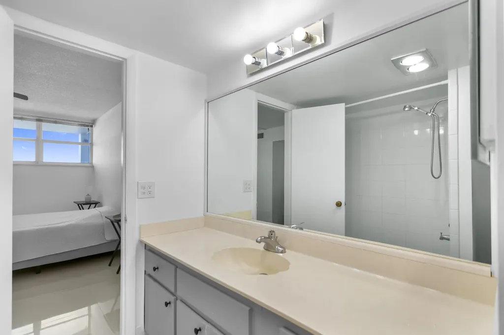 3100 NE 49th Street Fort Lauderdale FL 33308