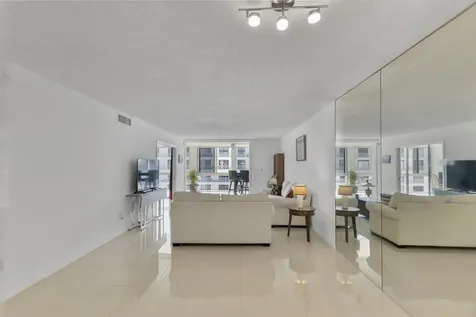 3100 NE 49th Street Fort Lauderdale FL 33308