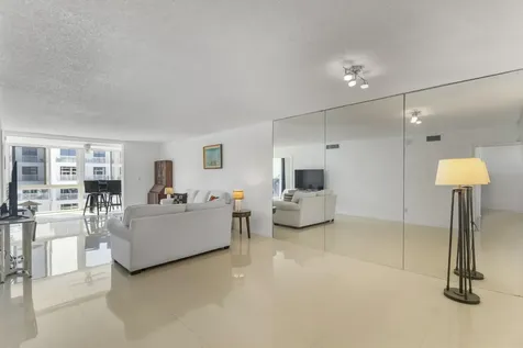 3100 NE 49th Street Fort Lauderdale FL 33308
