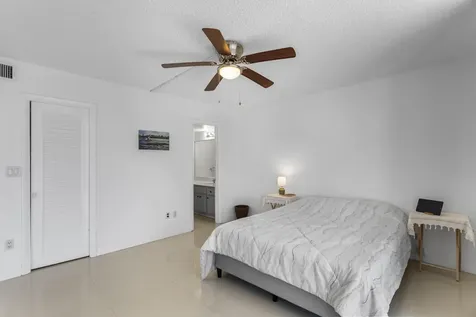 3100 NE 49th Street Fort Lauderdale FL 33308