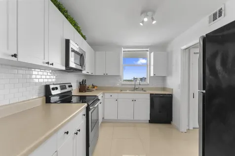 3100 NE 49th Street Fort Lauderdale FL 33308