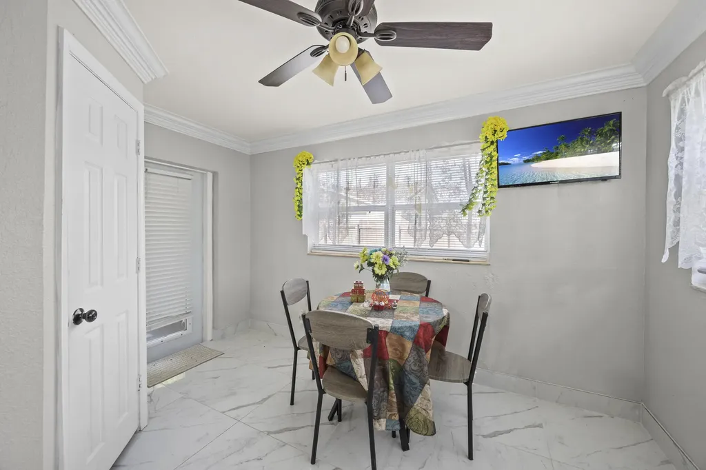 22731 SW 55th Way Boca Raton FL 33433