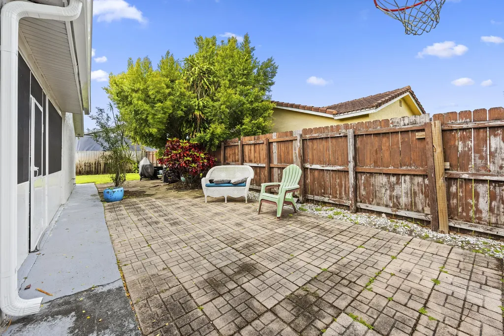 22731 SW 55th Way Boca Raton FL 33433