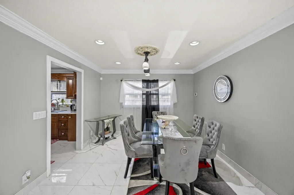 22731 SW 55th Way Boca Raton FL 33433