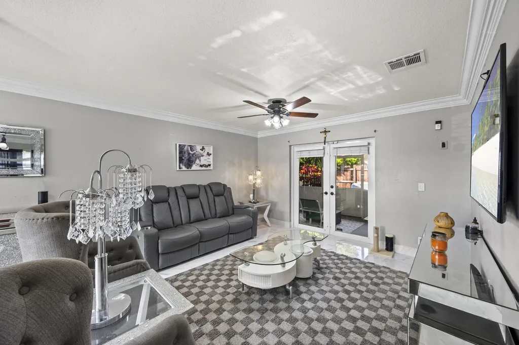 22731 SW 55th Way Boca Raton FL 33433