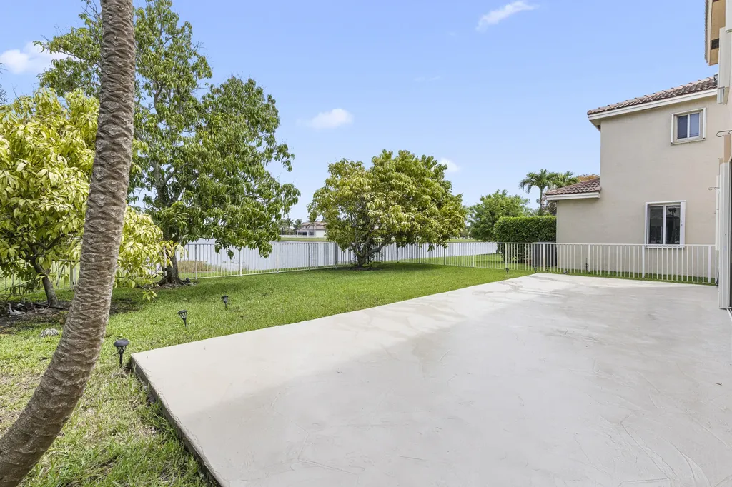 19389 SW 64th Street Pembroke Pines FL 33332