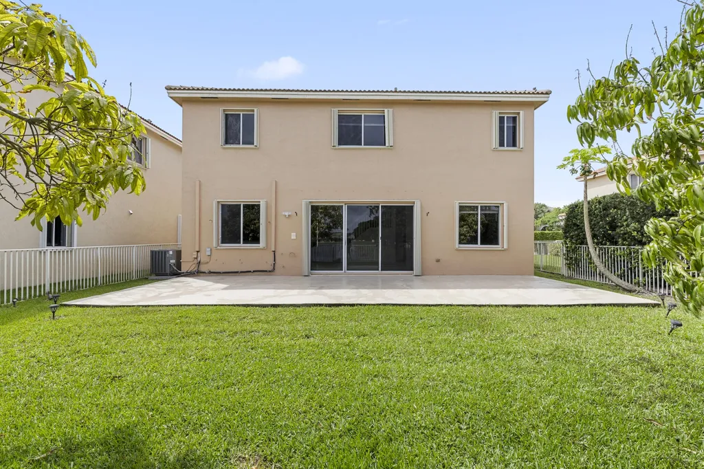 19389 SW 64th Street Pembroke Pines FL 33332