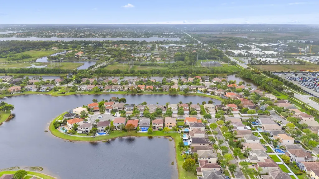 19389 SW 64th Street Pembroke Pines FL 33332