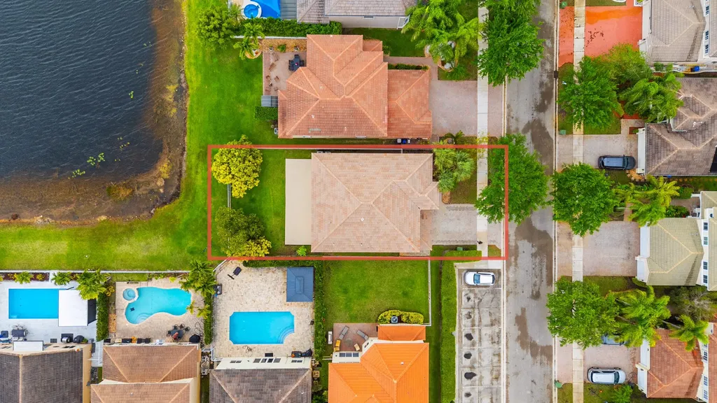 19389 SW 64th Street Pembroke Pines FL 33332