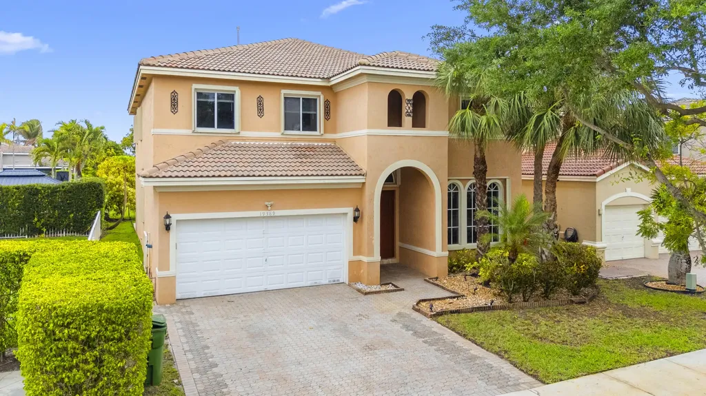 19389 SW 64th Street Pembroke Pines FL 33332