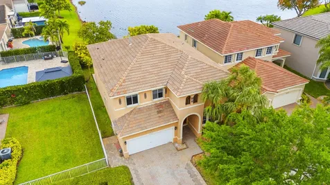 19389 SW 64th Street Pembroke Pines FL 33332