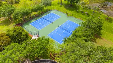 19389 SW 64th Street Pembroke Pines FL 33332
