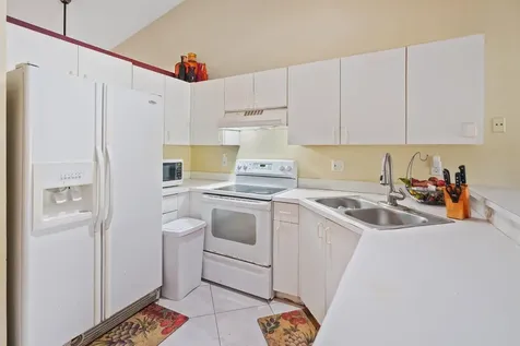 3181 Holiday Springs Boulevard Margate FL 33063