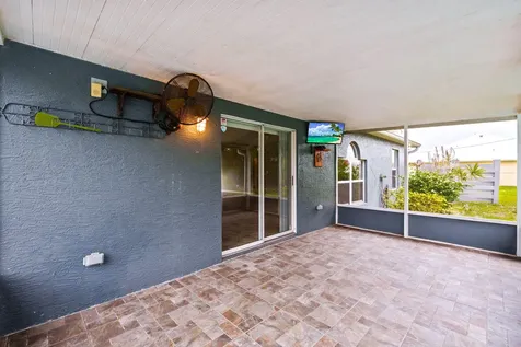 1025 SW Spataro Avenue Port St Lucie FL 34953