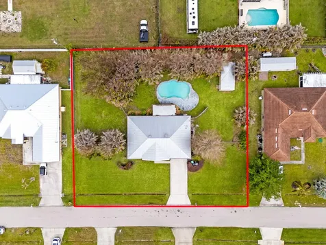 1025 SW Spataro Avenue Port St Lucie FL 34953