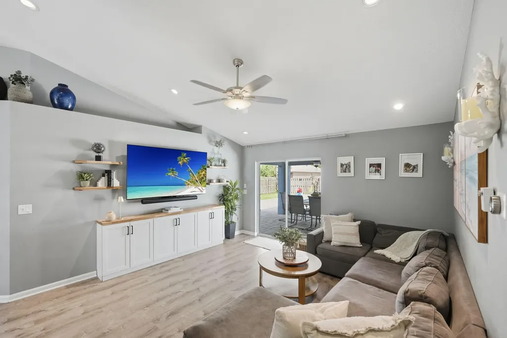 873 SW Commonwealth Road Port St Lucie FL 34953