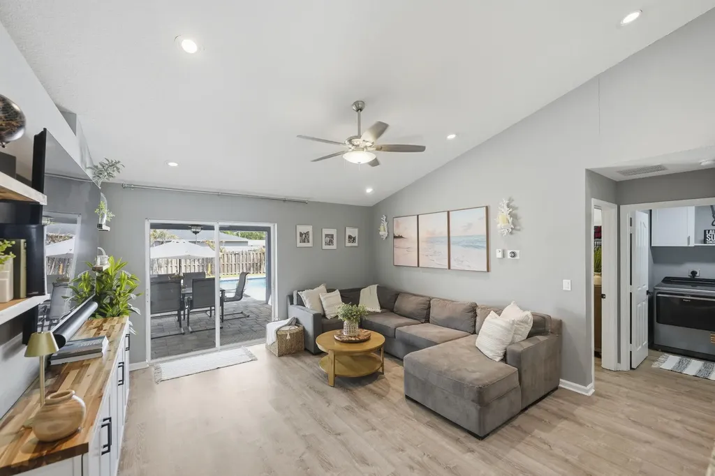 873 SW Commonwealth Road Port St Lucie FL 34953