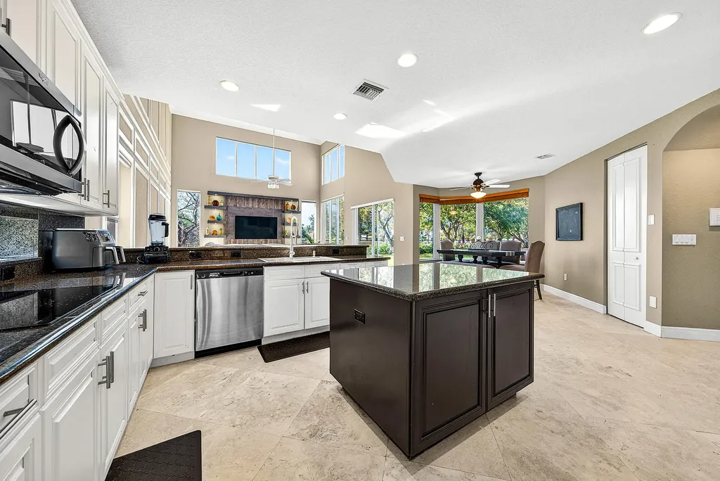 19582 Saturnia Lakes Drive Boca Raton FL 33498