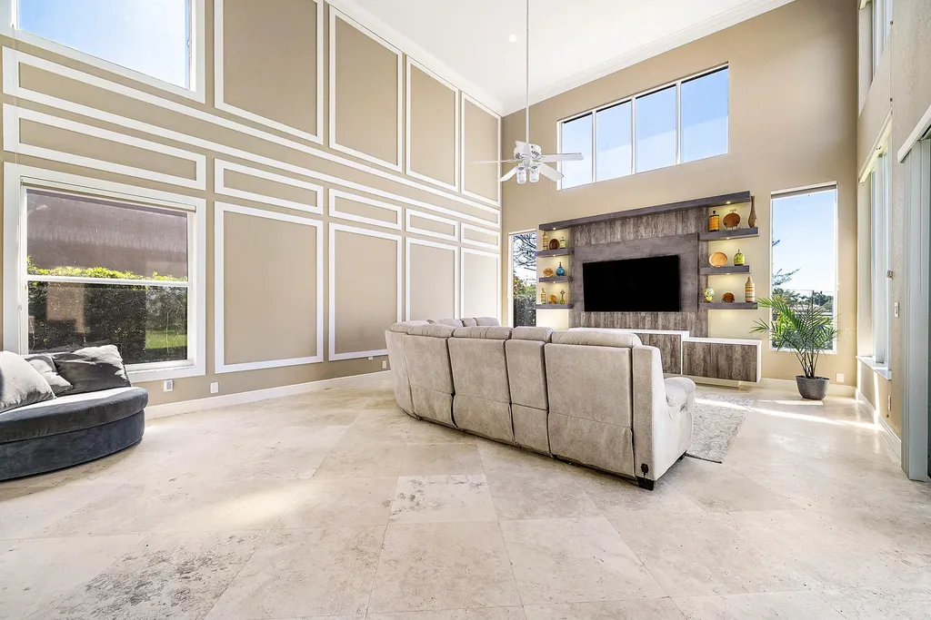 19582 Saturnia Lakes Drive Boca Raton FL 33498