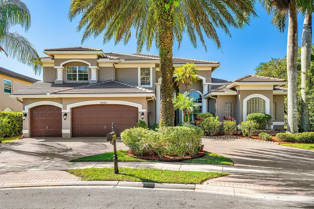 19582 Saturnia Lakes Drive Boca Raton FL 33498