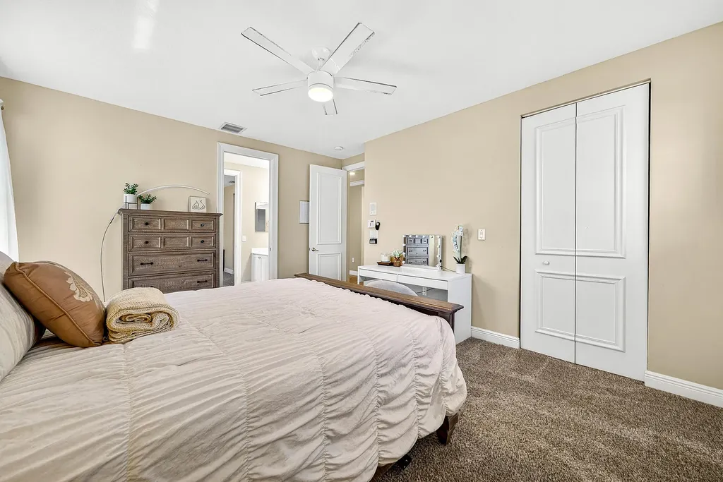 19582 Saturnia Lakes Drive Boca Raton FL 33498