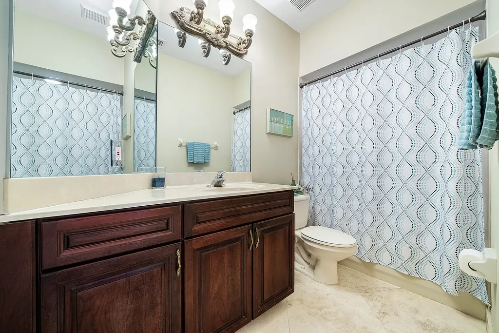 19582 Saturnia Lakes Drive Boca Raton FL 33498