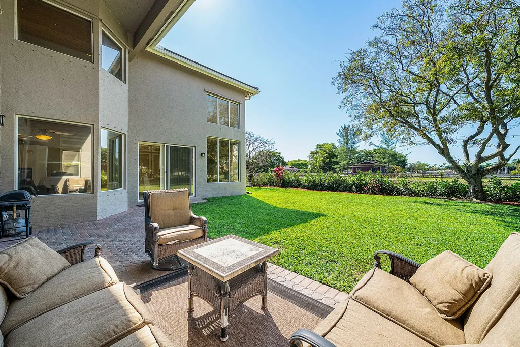19582 Saturnia Lakes Drive Boca Raton FL 33498
