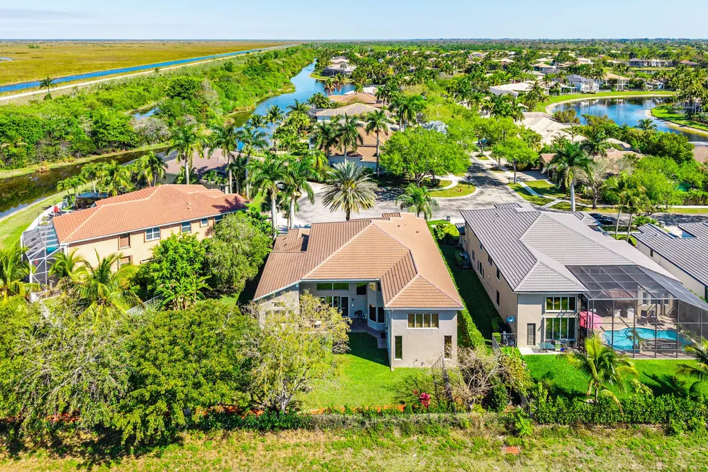19582 Saturnia Lakes Drive Boca Raton FL 33498