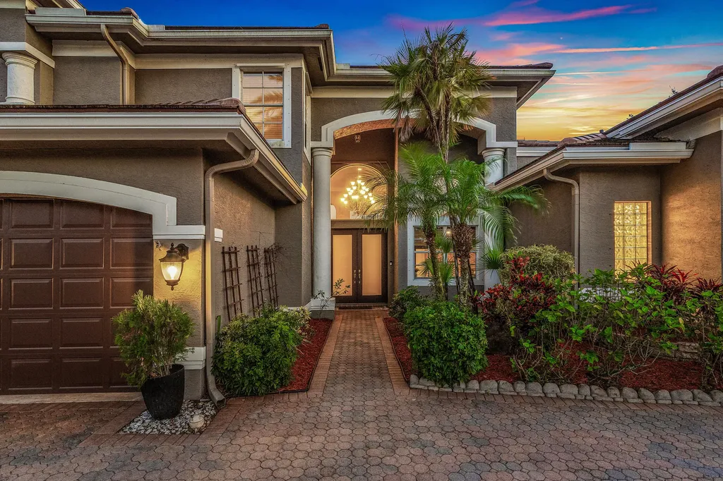 19582 Saturnia Lakes Drive Boca Raton FL 33498