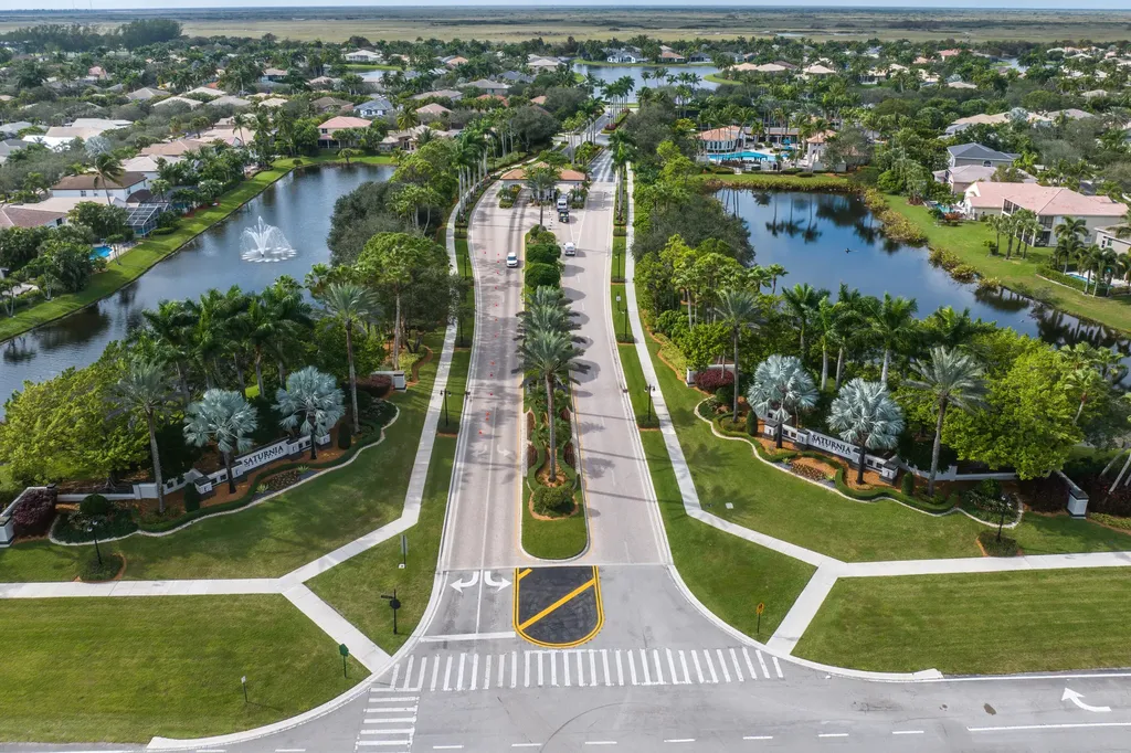 19582 Saturnia Lakes Drive Boca Raton FL 33498