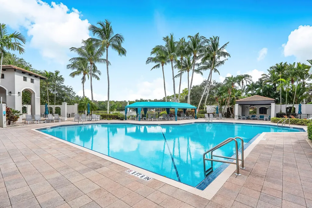 19582 Saturnia Lakes Drive Boca Raton FL 33498