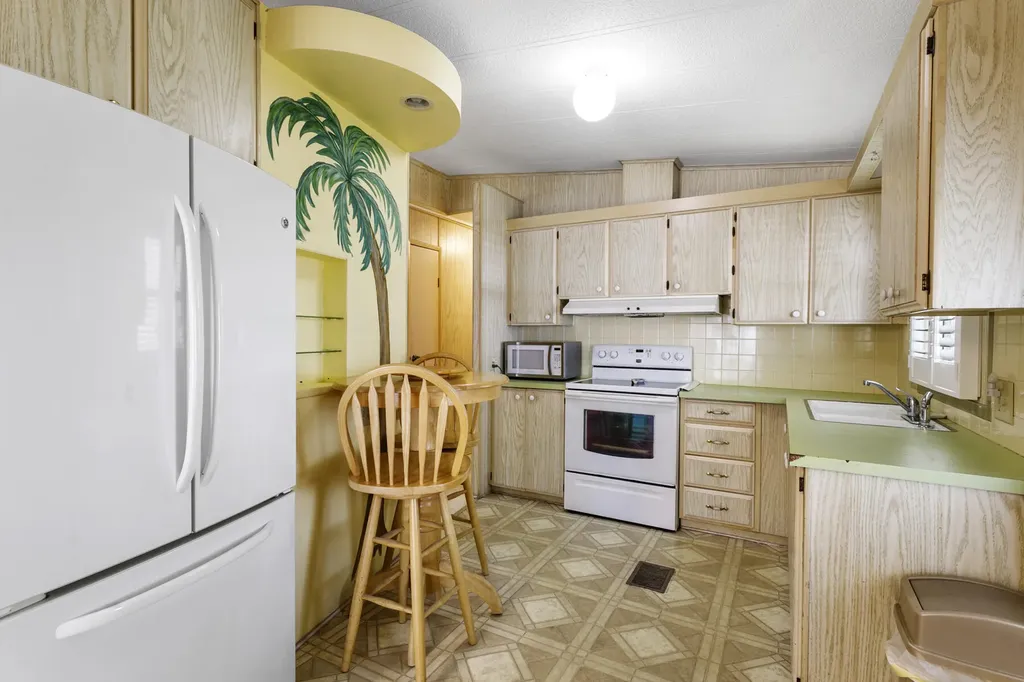 18007 Huapi Bay Boynton Beach FL 33436