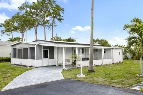 18007 Huapi Bay Boynton Beach FL 33436