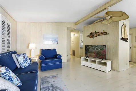 18007 Huapi Bay Boynton Beach FL 33436