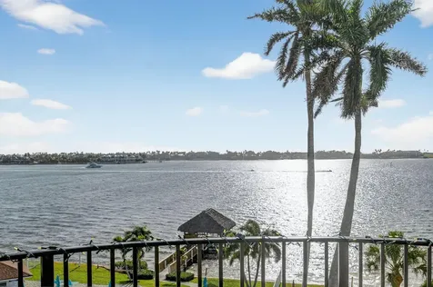 8200 Lakeshore Drive Hypoluxo FL 33462