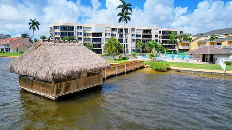 8200 Lakeshore Drive Hypoluxo FL 33462