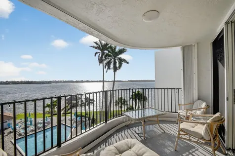 8200 Lakeshore Drive Hypoluxo FL 33462