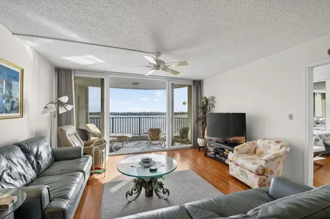 8200 Lakeshore Drive Hypoluxo FL 33462