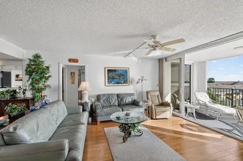 8200 Lakeshore Drive Hypoluxo FL 33462