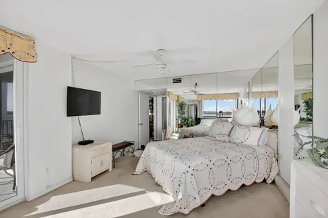 8200 Lakeshore Drive Hypoluxo FL 33462