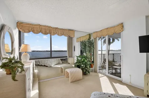 8200 Lakeshore Drive Hypoluxo FL 33462