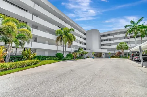8200 Lakeshore Drive Hypoluxo FL 33462