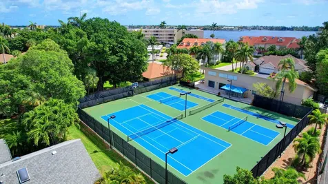 8200 Lakeshore Drive Hypoluxo FL 33462