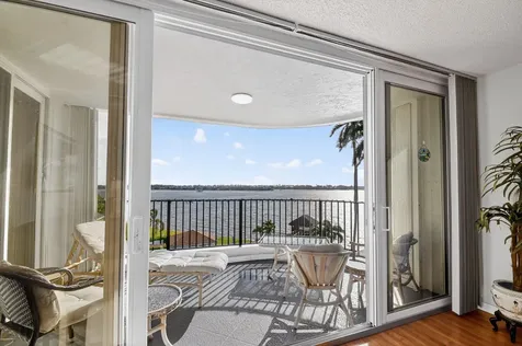 8200 Lakeshore Drive Hypoluxo FL 33462